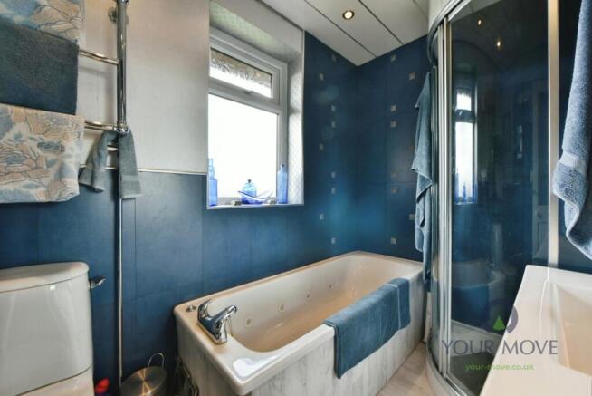 5 bed Semi-Detached for sale Image 12