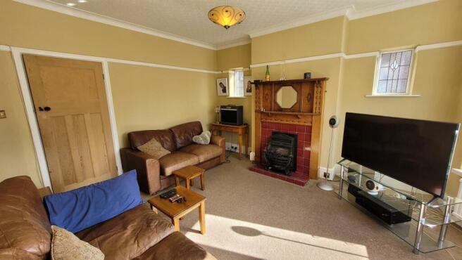 Laverton Road, 61 - Lounge 1 new.jpg