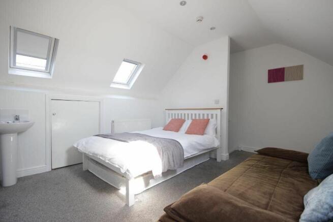 6 bed Terraced for sale Image 8