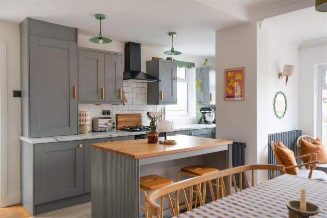 3 bed Semi-Detached for sale Image 5