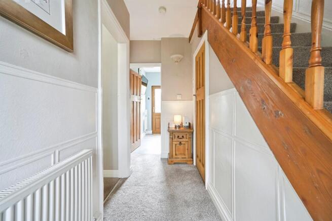 4 bed Semi-Detached for sale Image 11