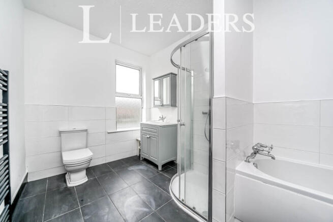 3, 34 De Parys Avenu