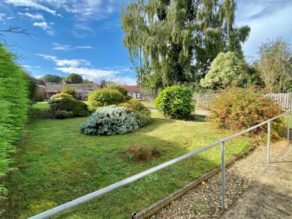 Garden 2.jpg