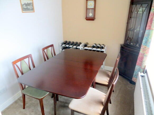 Bedroom 3/Dining 