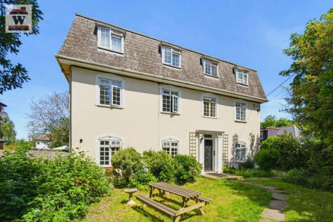 The Woodlands, Isleworth, TW7