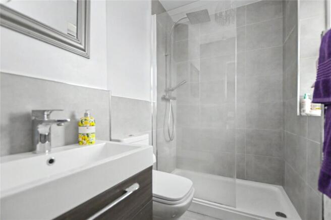 4 bed Detached for sale Image 4