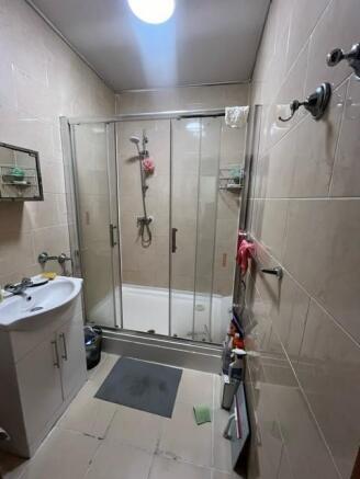 8 bed Terraced to rent Image 7