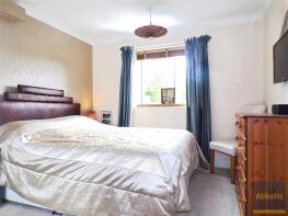 8, Dairy Farm Court, High Street, Attleborough NR17 2BT