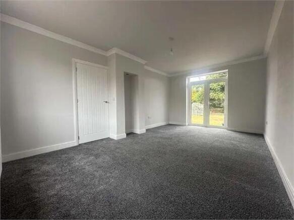 3 bed Semi-Detached for sale Image 4