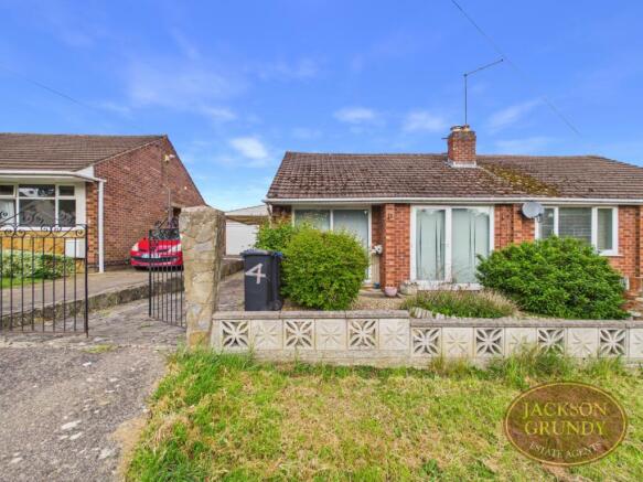 4 MENDIP ROAD