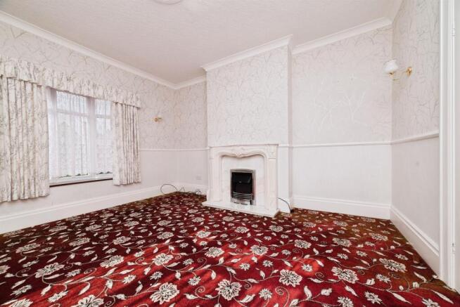 4 bed Detached Bungalow for sale Image 4