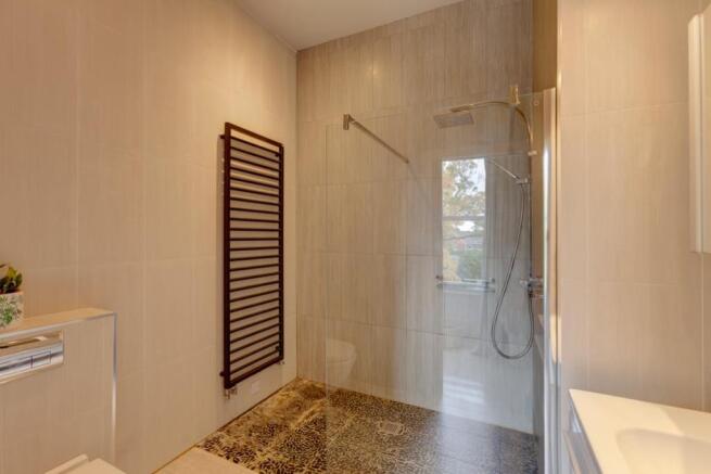 Bedroom 2 En-Suite