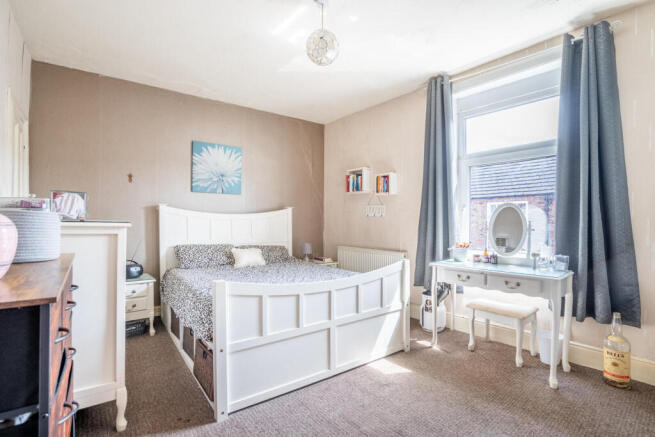 3 bed Terraced for sale Image 8