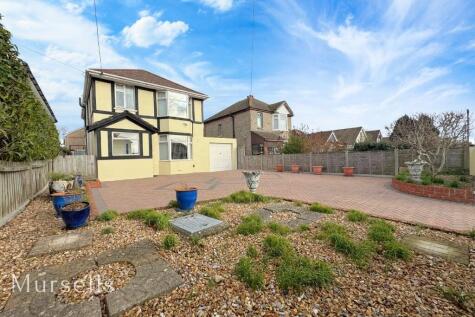 Lulworth Avenue, Poole, BH15