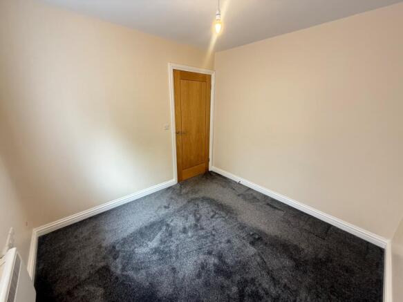 2 bed Apartment to rent Image 7