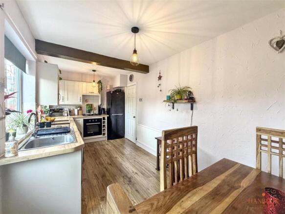 3 bed Semi-Detached for sale Image 5
