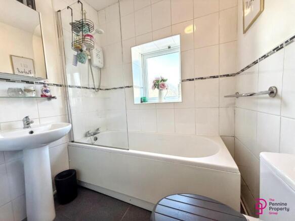 2 bed Cottage for sale Image 9