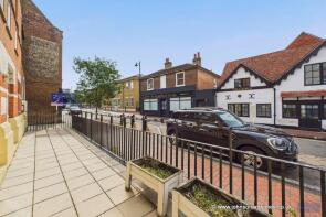 1, 44 46 Stanway Place, Guildford Street, Chertsey KT16 9BE