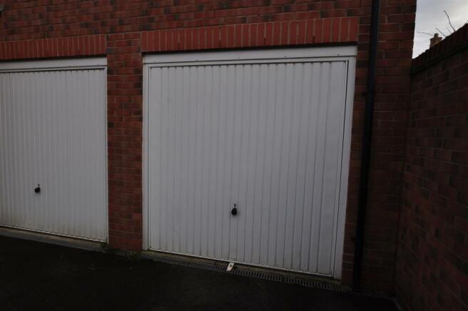 Garage.JPG