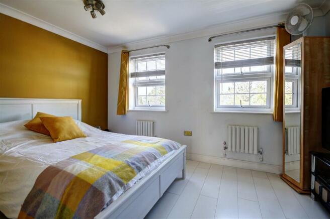 Bedroom 3: