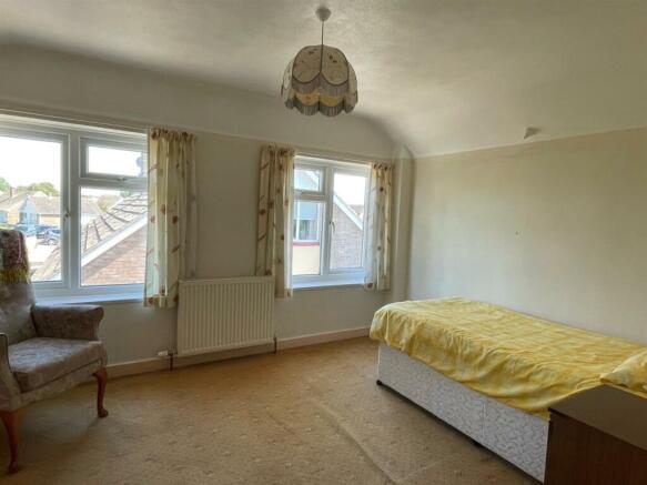 Bedroom..jpg