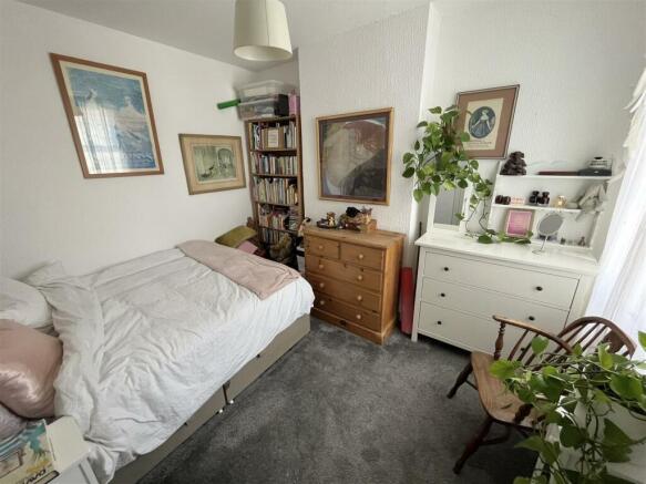 Bedroom 2.jpg