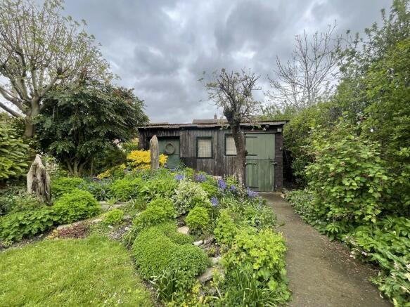 Stable-Shed Back ...