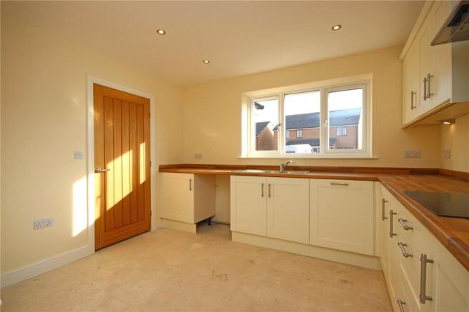 19 Coopers Close