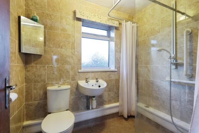 2 bed Detached Bungalow for sale Image 11