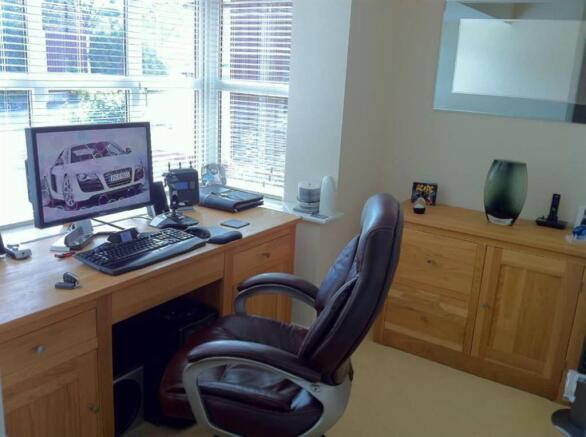 Photo 6
