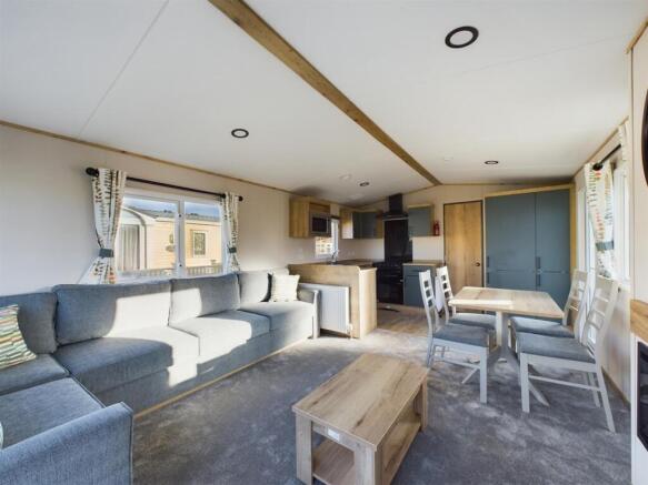 Open Plan Kitchen/Reception Room