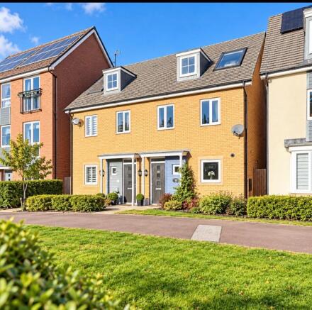 3-bed semi-detached on Carter Grove, Wolverton, Milton Keynes, MK12 5QU, £380,000