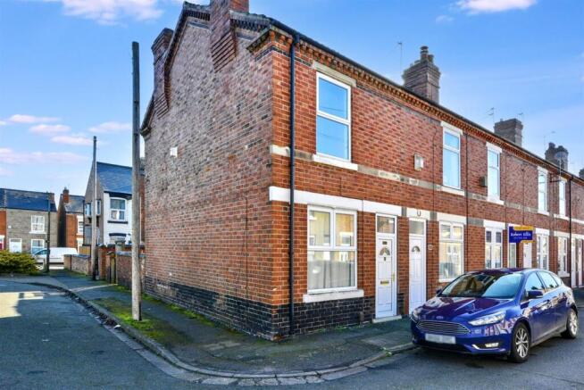 94 Hamilton Road fonr.jpg