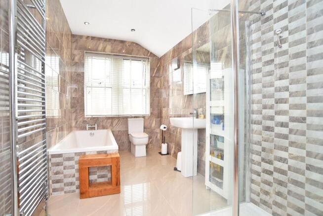 4 bed Terraced for sale Image 7