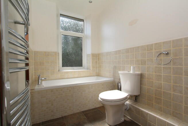 3 bed Terraced to rent Image 9