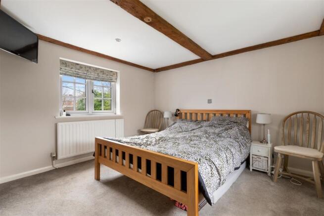Bedroom 1.jpg