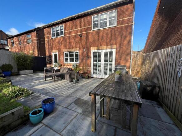 Rear garden b.jpg