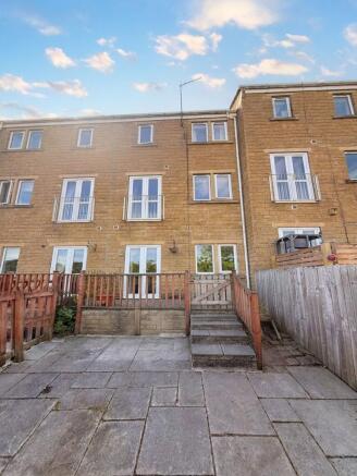 4 bed Town House for sale Image 4