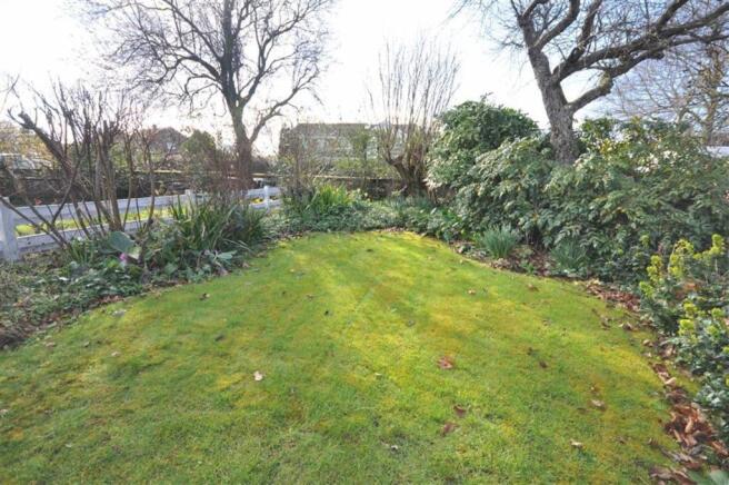FRONT GARDEN