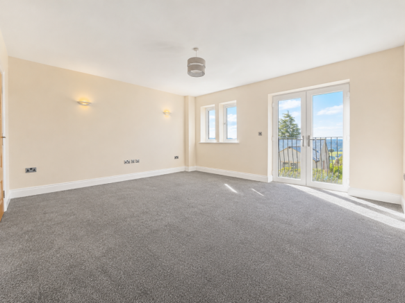 4 bed Semi-Detached for sale Image 2