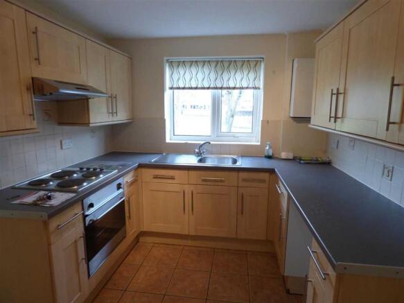 KITCHEN/BREAKFAST