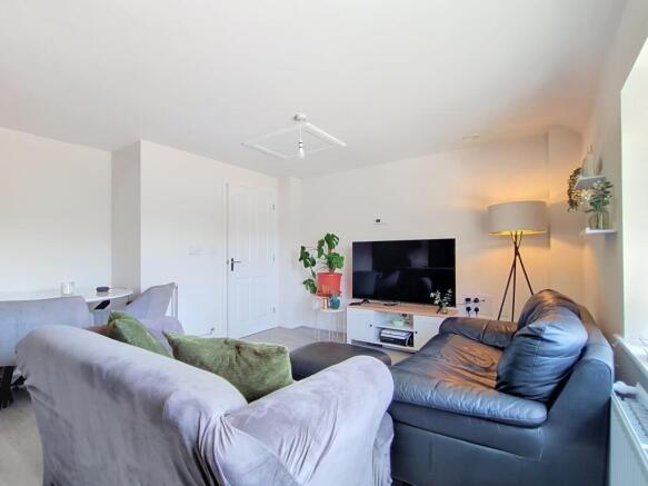 1 bed Flat for sale Image 5