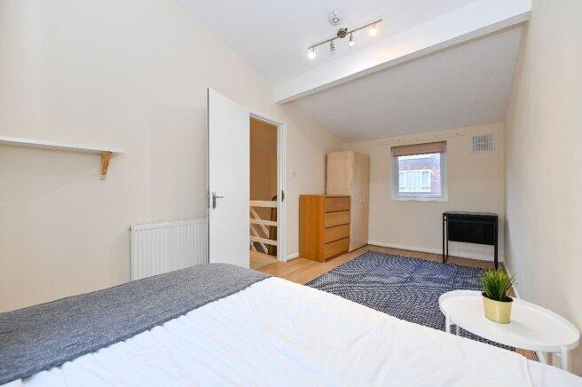 room-2-90-centurion-close-n7-8uj-993854