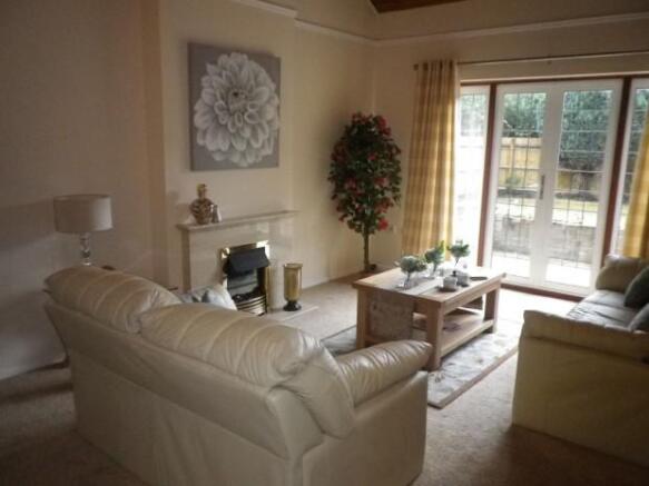 <p>Lounge</p>