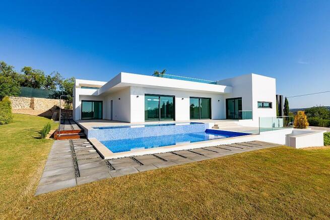 Sea View Property for sale in Loule