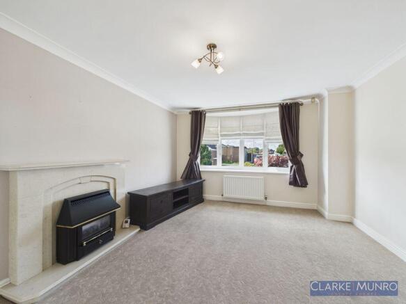 3 bed Semi-Detached for sale Image 4