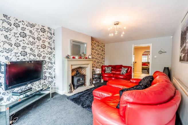 6 bed Detached for sale Image 11