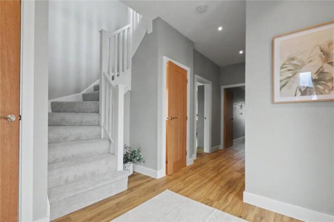 5 bed House for sale Image 11