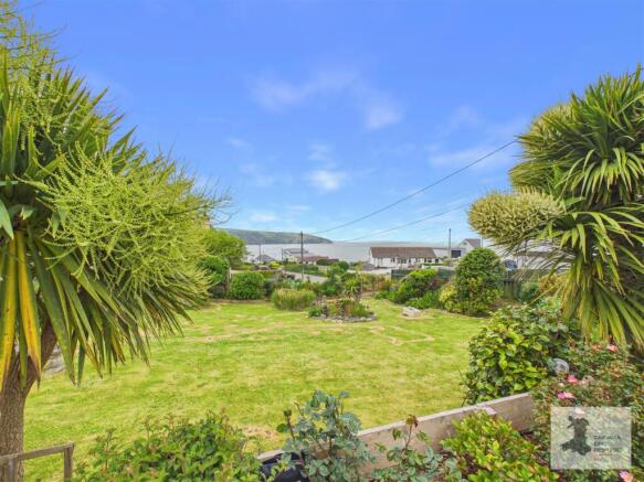 Garden and sea views