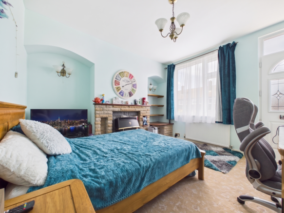 2 bed Terraced for sale Image 6